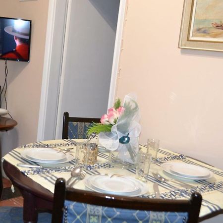 Agia Sofia'S Down Town Flat Apartman Szaloniki Kültér fotó