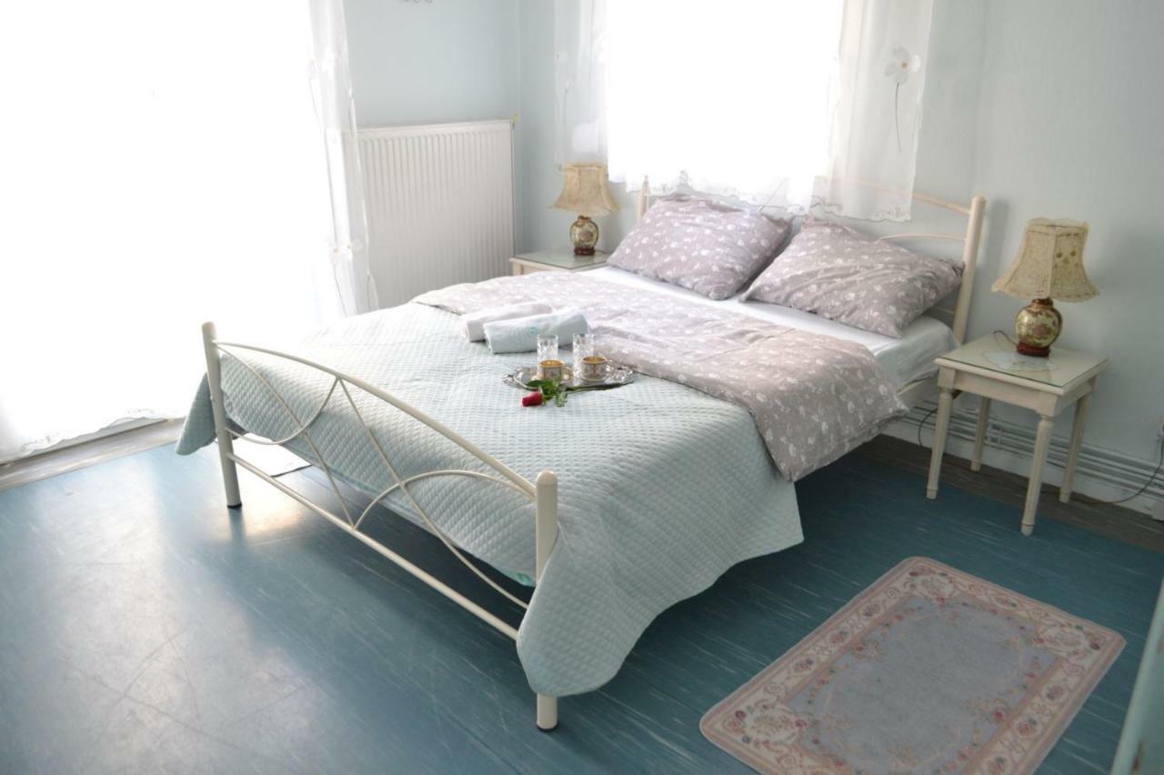 Agia Sofia'S Down Town Flat Apartman Szaloniki Kültér fotó