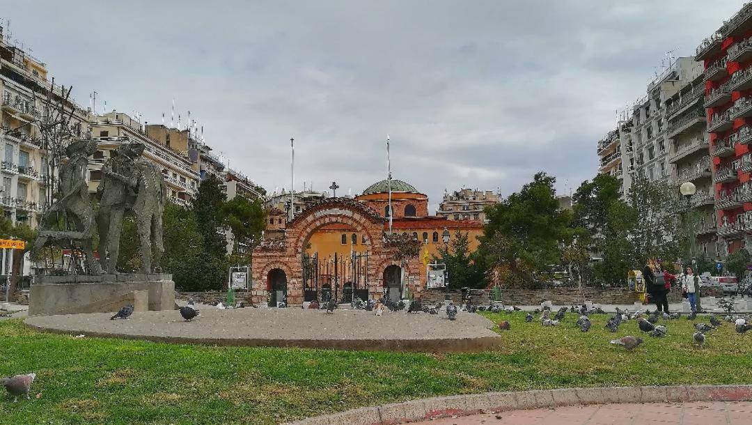 Agia Sofia'S Down Town Flat Apartman Szaloniki Kültér fotó