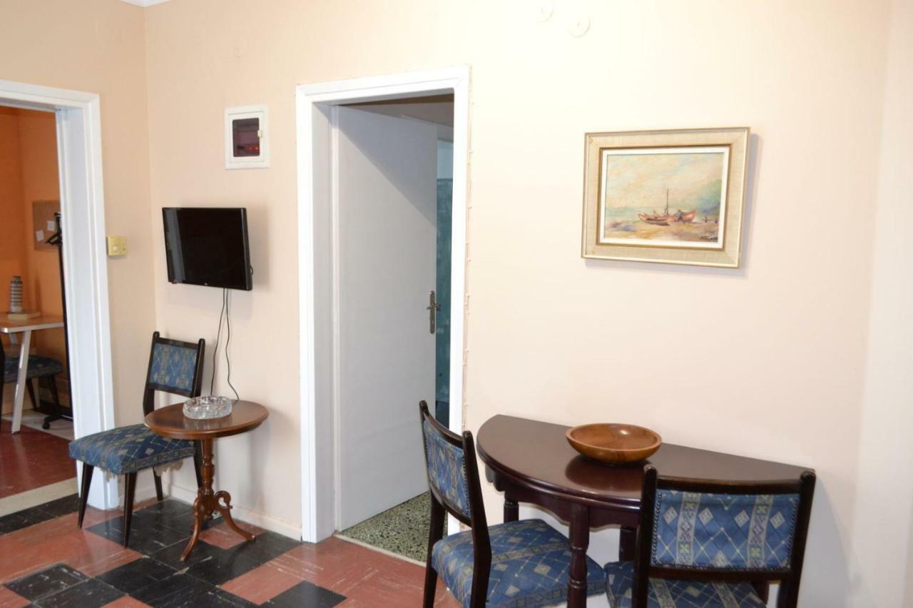 Agia Sofia'S Down Town Flat Apartman Szaloniki Kültér fotó