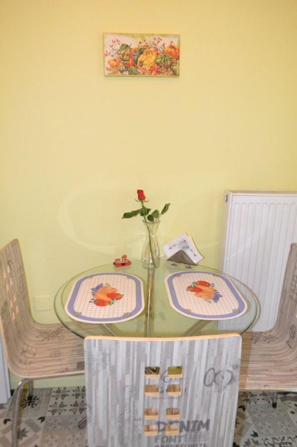 Agia Sofia'S Down Town Flat Apartman Szaloniki Kültér fotó